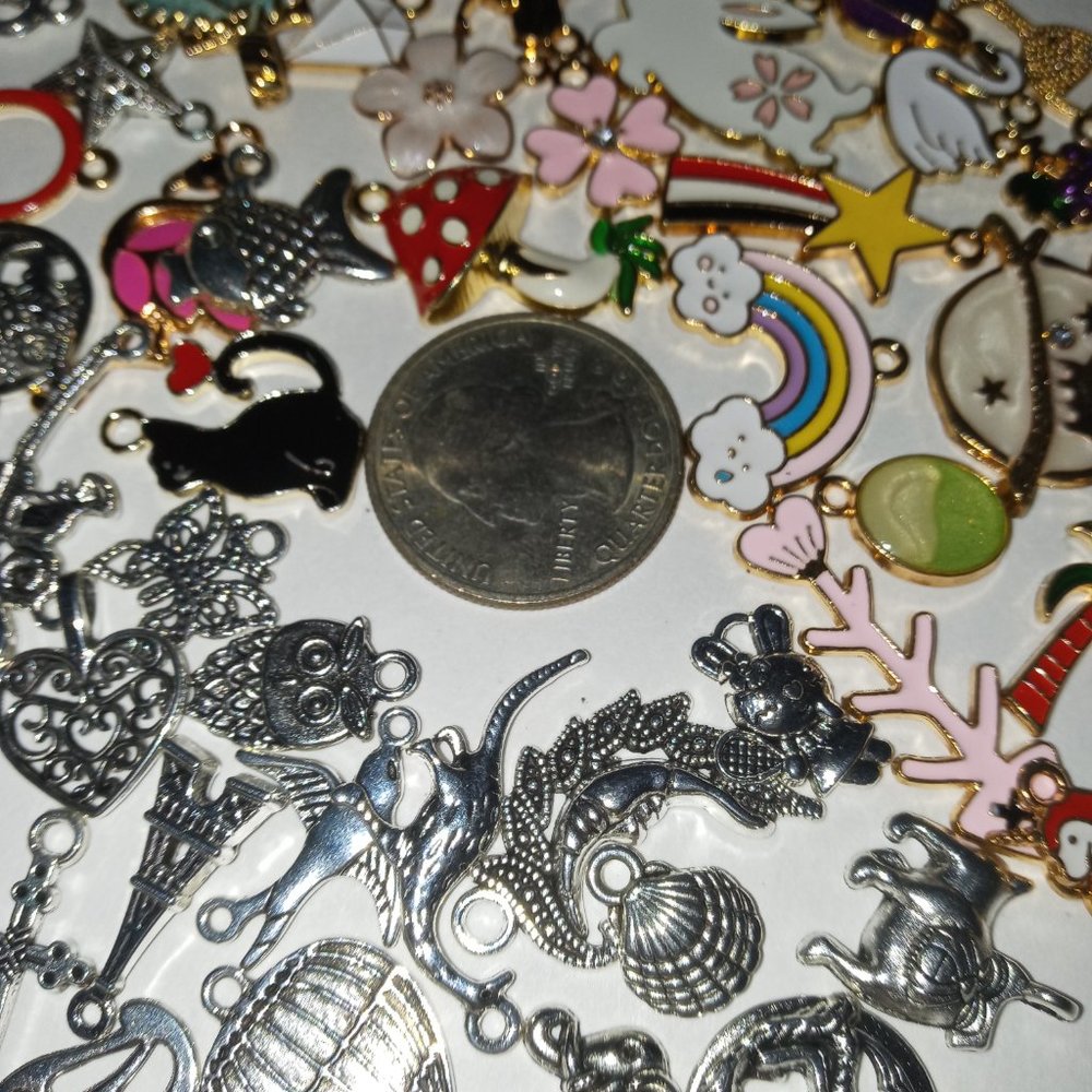 4 Random Charms will be sent to you See quarter for size refrence NEW💖SPECIAL - Picture 2 of 7